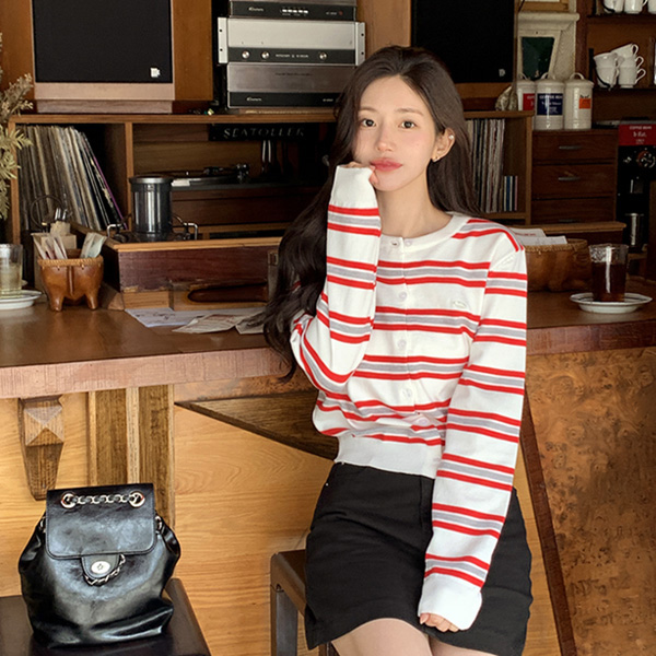 포디드 펜던트 스트라이프 라운드 긴팔 가디건 cd3379 - 메인 이미지