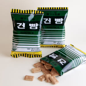 신흥 일등병 건빵 (40봉지) 비상식량 전투식량 군대건빵 맛있게 먹은 솔직 후기 - 상품 이미지 1