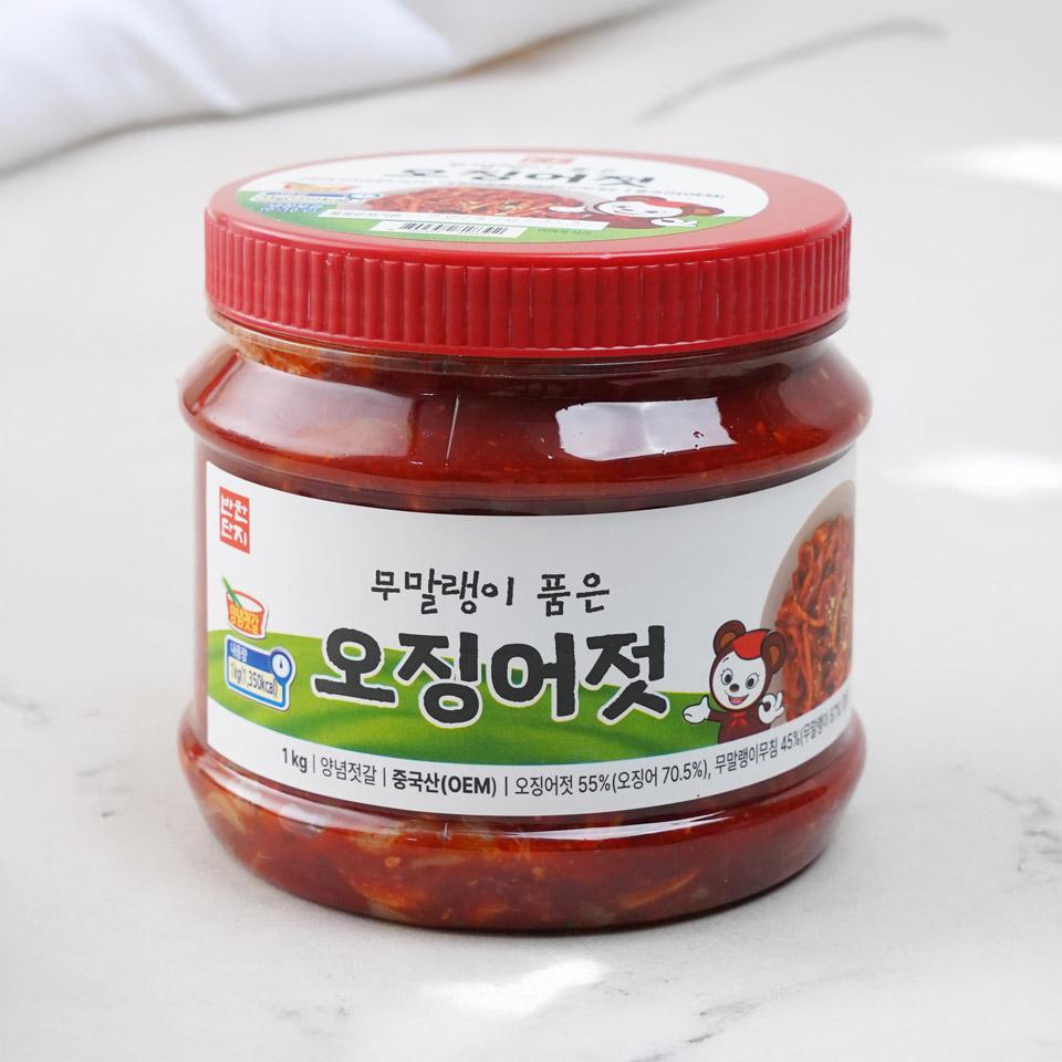 메가마트 반찬단지 무말랭이 품은 오징어젓 1kg - 메인 이미지