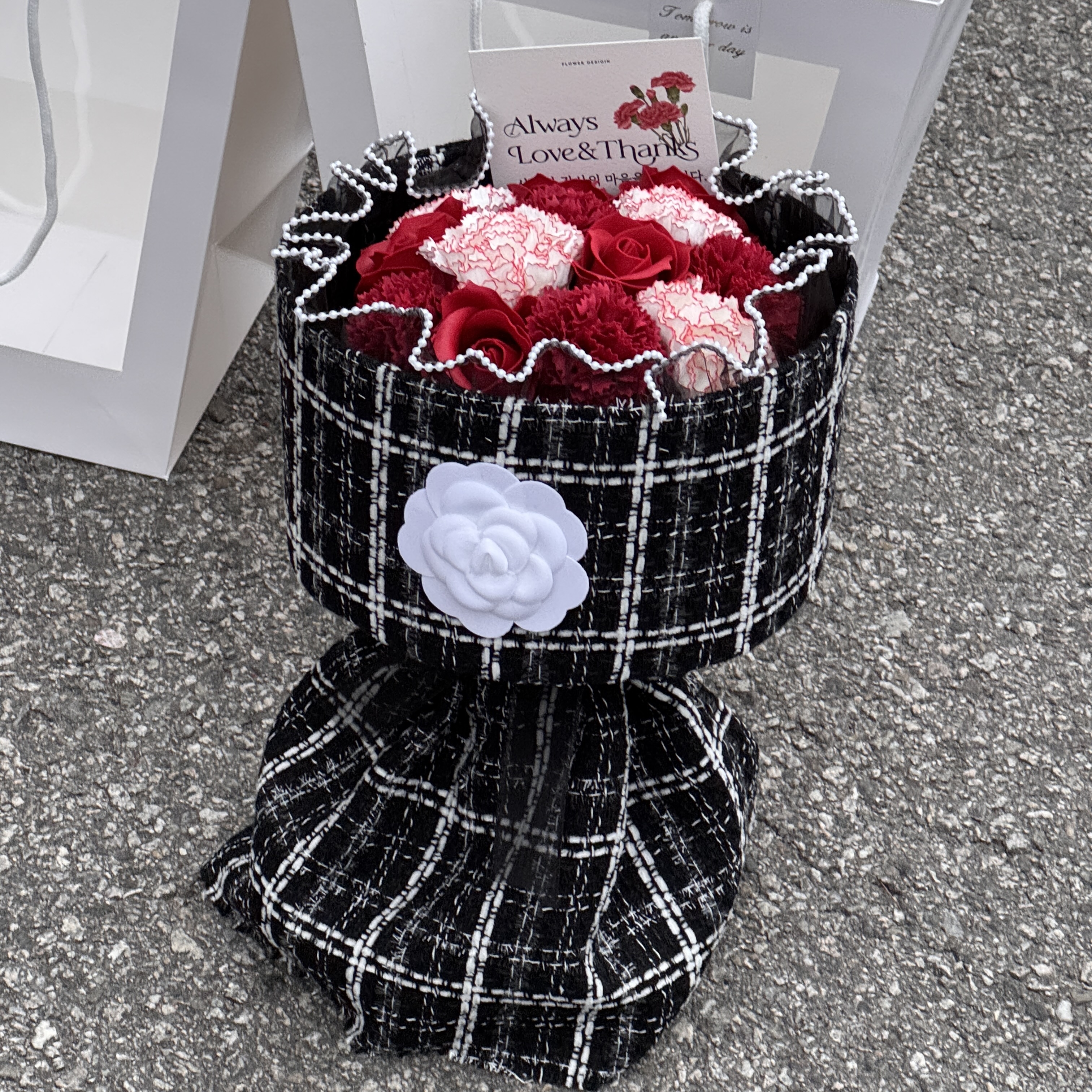 어버이날 꽃배달 카네이션 꽃다발 생화 같은 꽃 부모님 선물