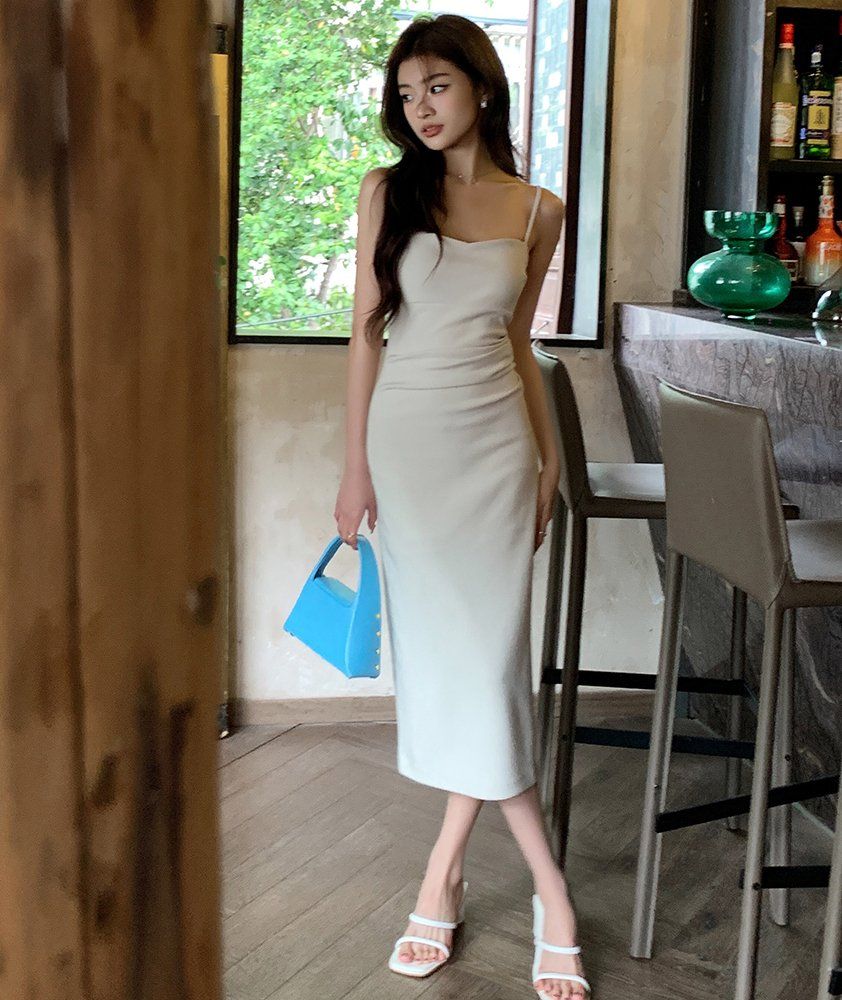 봄 여름 여성 뷔스티에 셔링 슬림핏 H라인 미니 원피스 아이보리