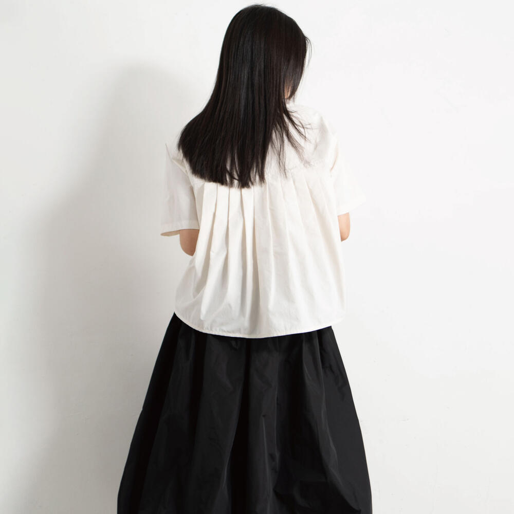 단톤 셔츠 BACK PLEATS HARI SHIRT 25SS 플리츠 DNB251L104-0024 - 상세 이미지 4