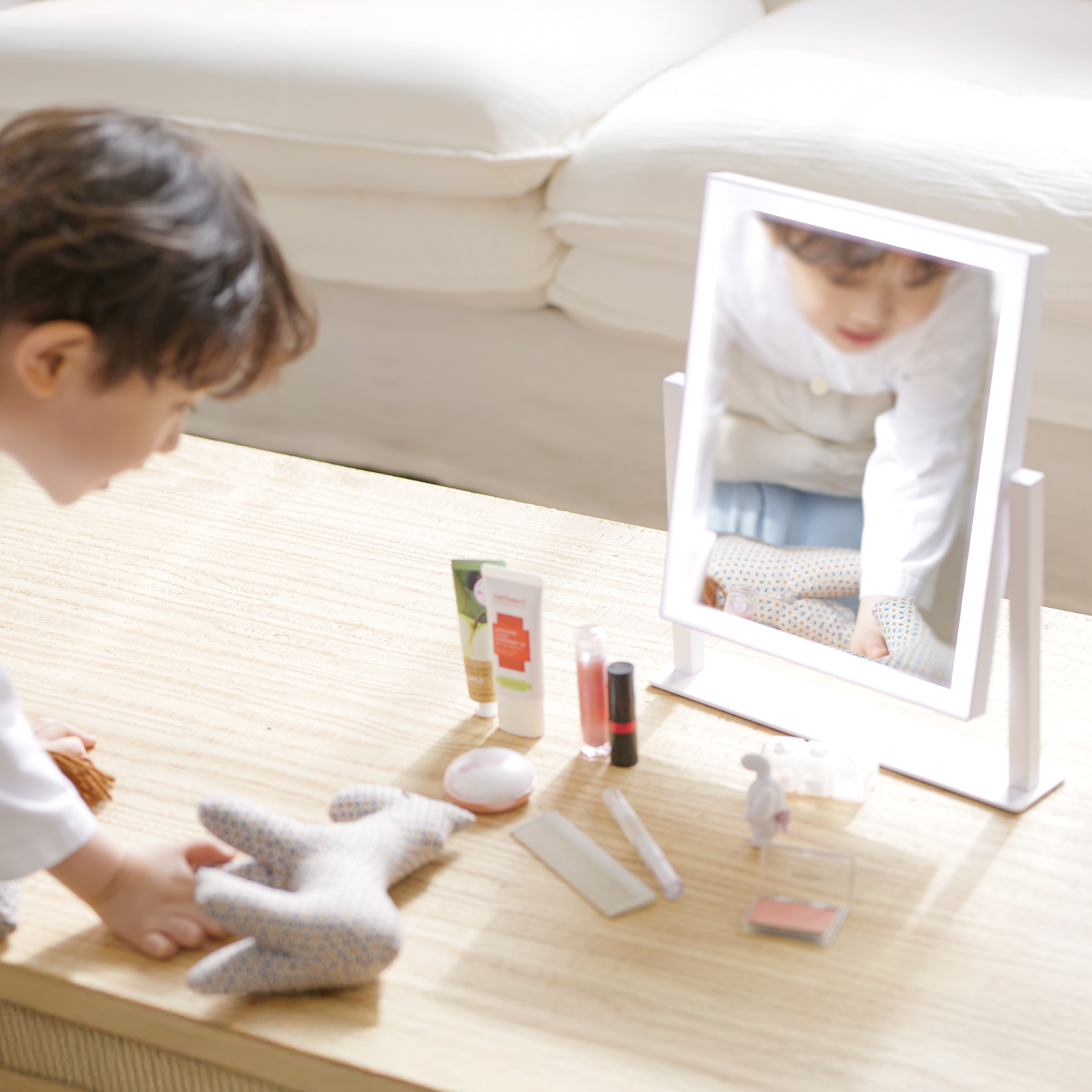 비욘드퍼니싱 LED 화장대 조명 탁상 거울