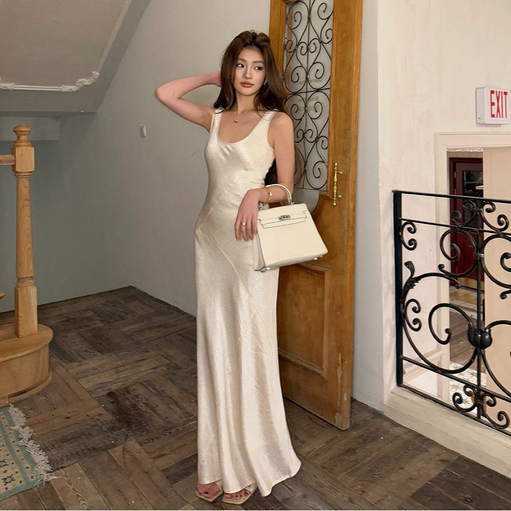 봄 여름 우아한 스퀘어넥 민소매 새틴 광택 백리본 슬림핏 머메이드 롱 맥시 원피스 아이보리 - 상품 이미지