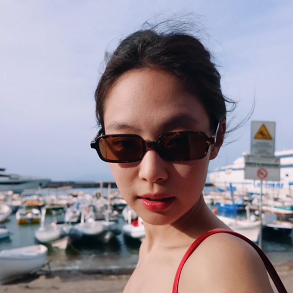 미우미우 리가드 선글라스 MIUMIU 0MU11ZSF VAU2Z1 사각 호피 뿔테 (입고예정) - 상세 이미지 4