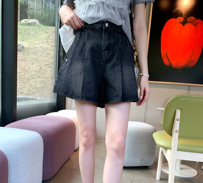 포치트 핀턱 와이드 반바지 - 상품 이미지