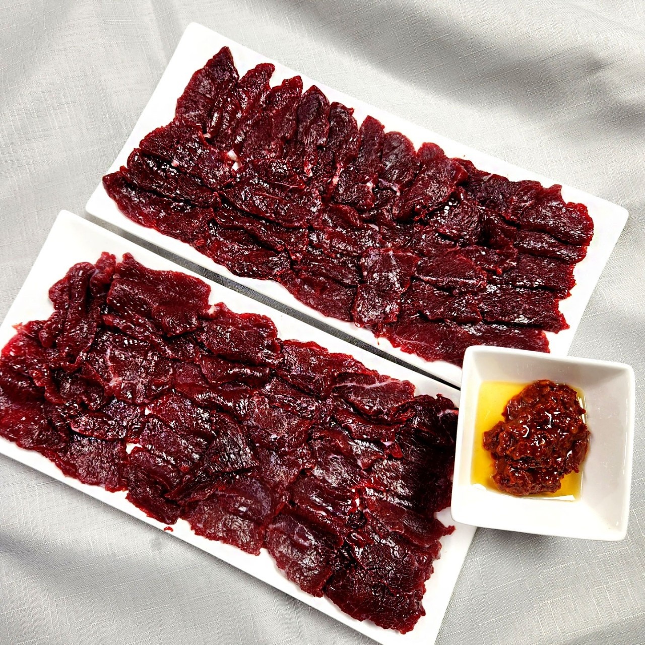 [한우 뭉티기] 250g+250g / 육회용 술안주 / 신선한 육즙 가득 - 상품 이미지