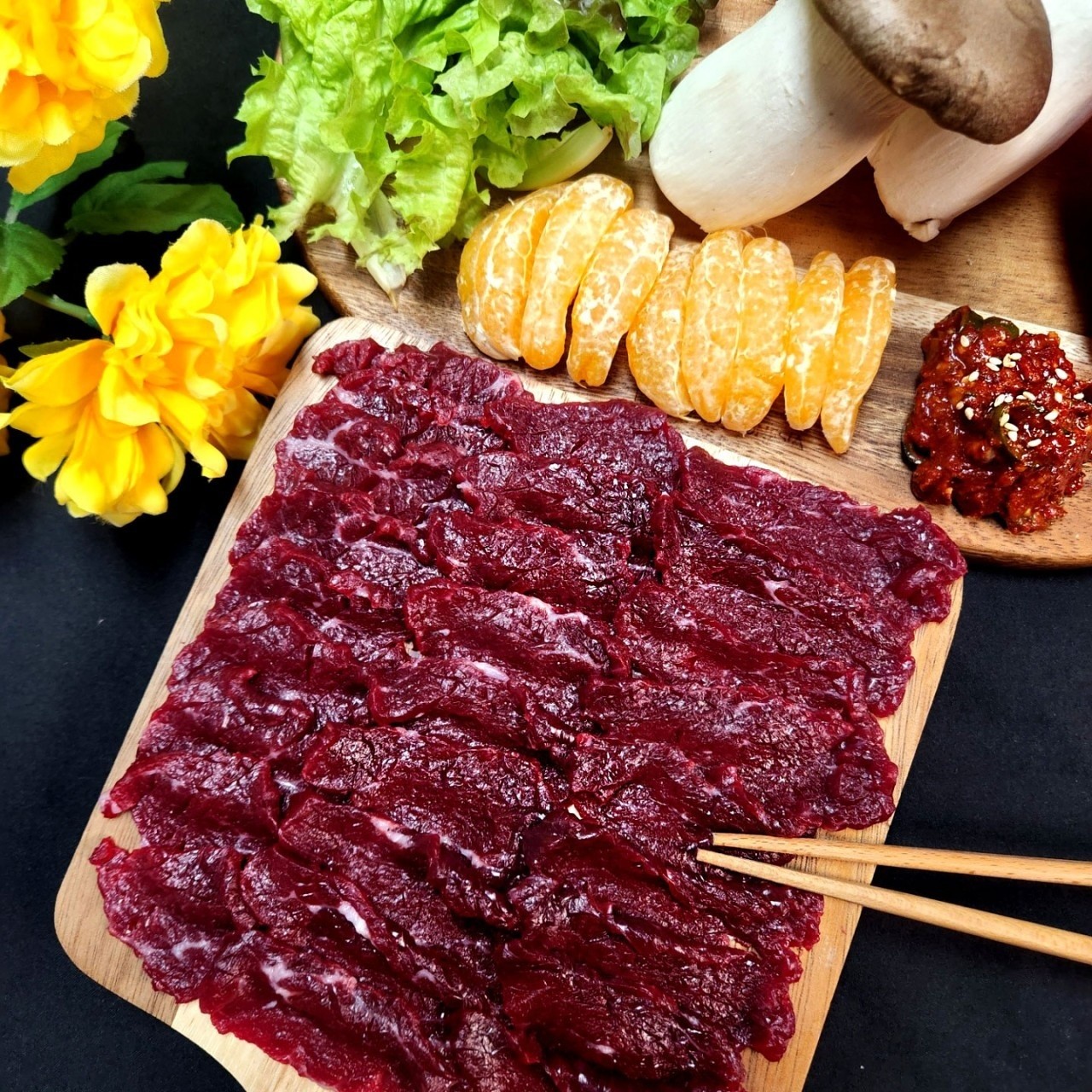 소주의 베스트 프렌드 한우뭉티기 250g+한우육회 300g/신선한 육즙 가득/술안주&육회용 - 상품 이미지