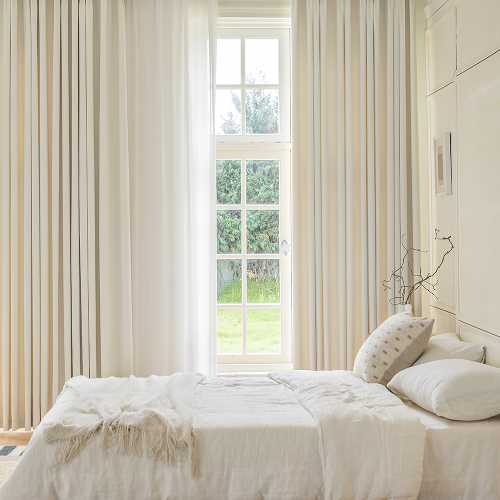 [맞춤커튼] 형상기억 화이트 100%암막커튼 거실 안방 사계절 주문제작 루나 140x180