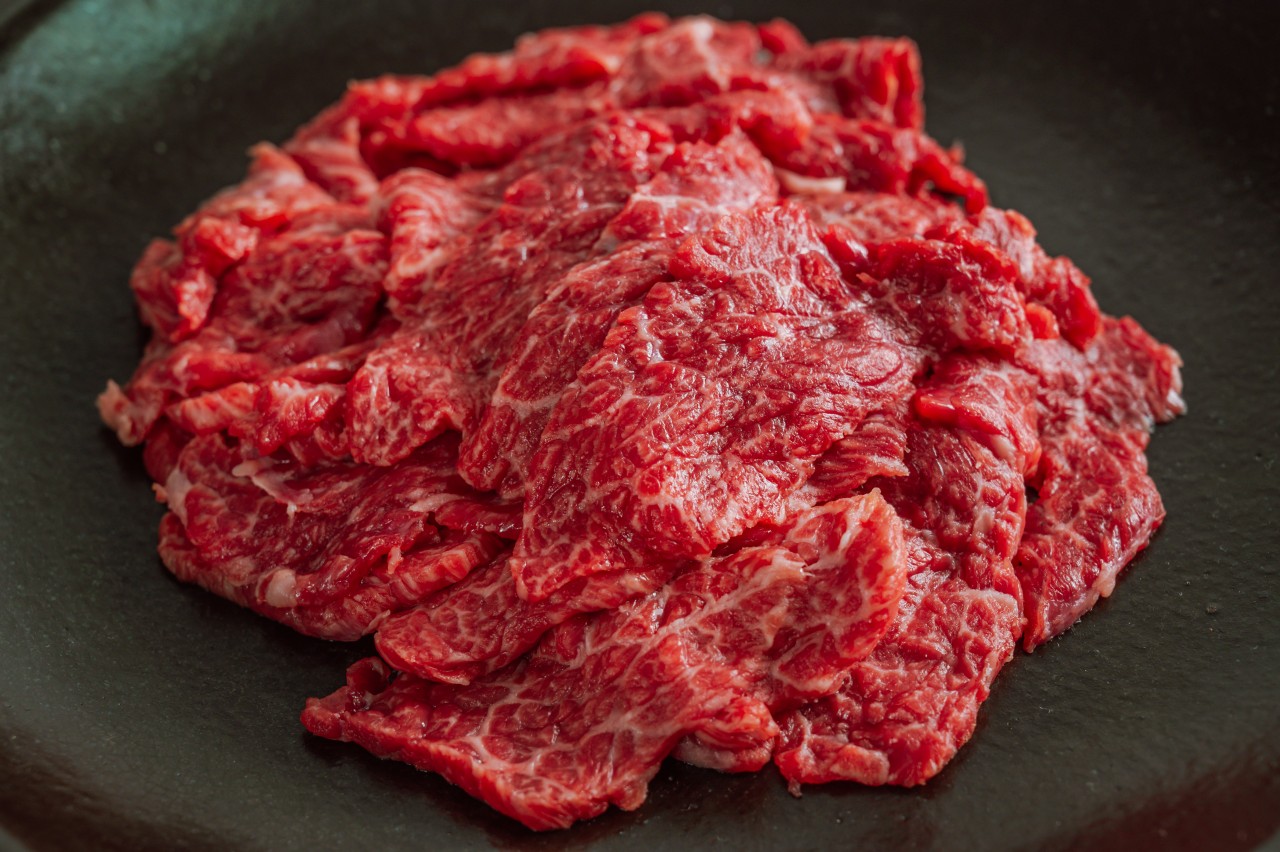 [한우 뭉티기] 250g+250g / 육회용 술안주 / 신선한 육즙 가득 - 상세 이미지 4