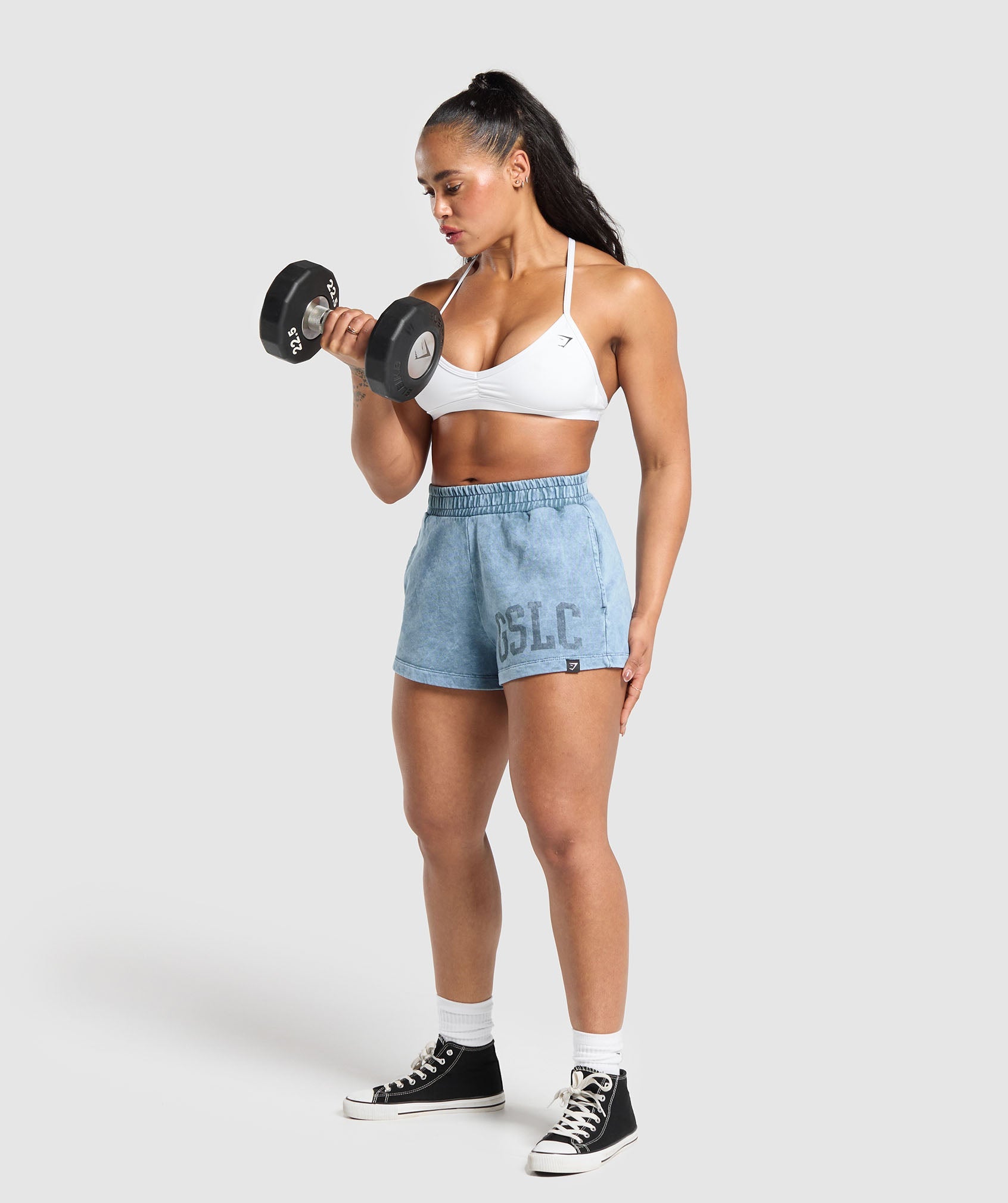Gymshark 짐샤크 콜레지에이트 섀도우 워시드 쇼츠 페이디드 블루 : SPORTICA