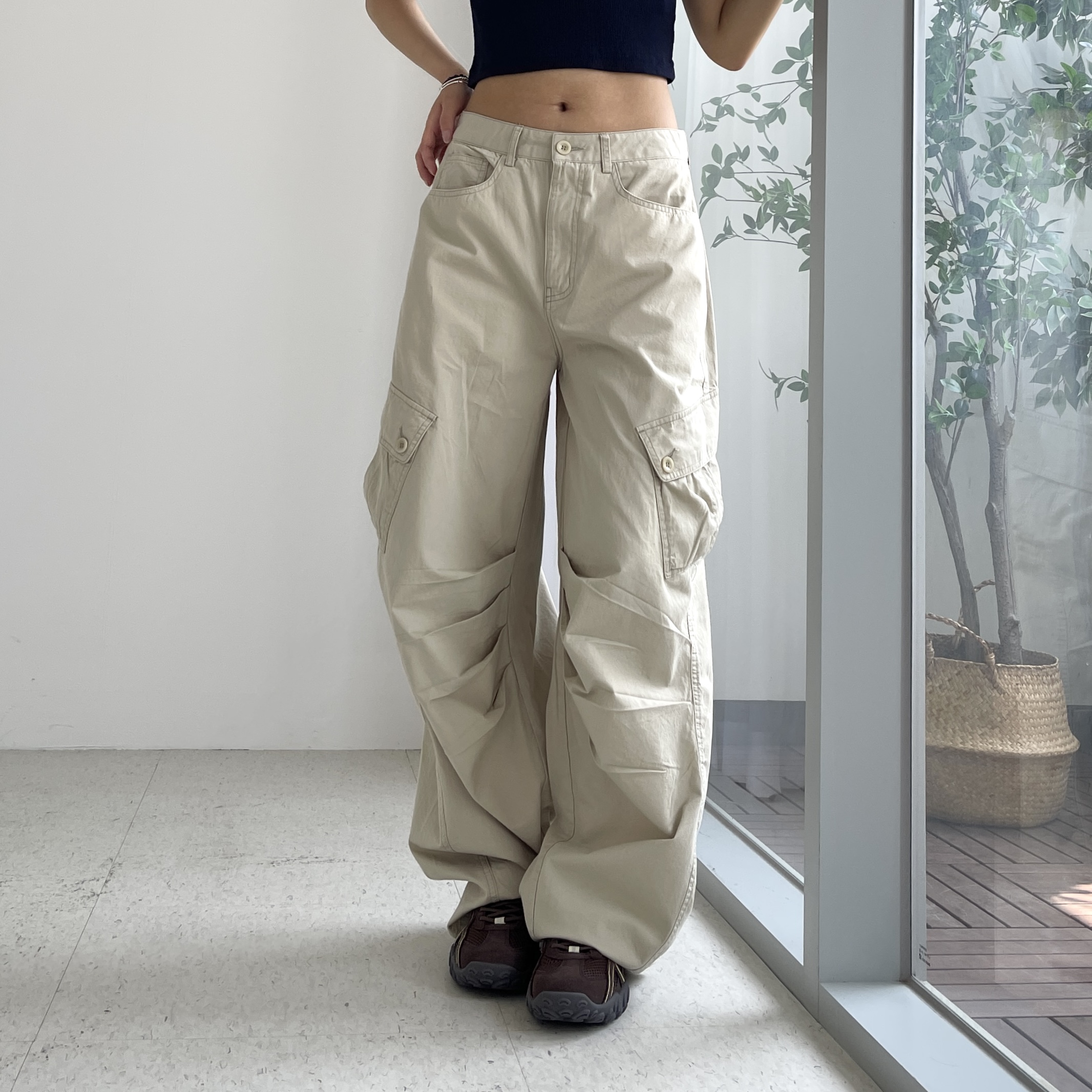ootj 오오티제이 여성카고팬츠 코튼 면바지 봄 여름 여자 와이드 라이트 벌룬 카고팬츠 - 상세 이미지 2