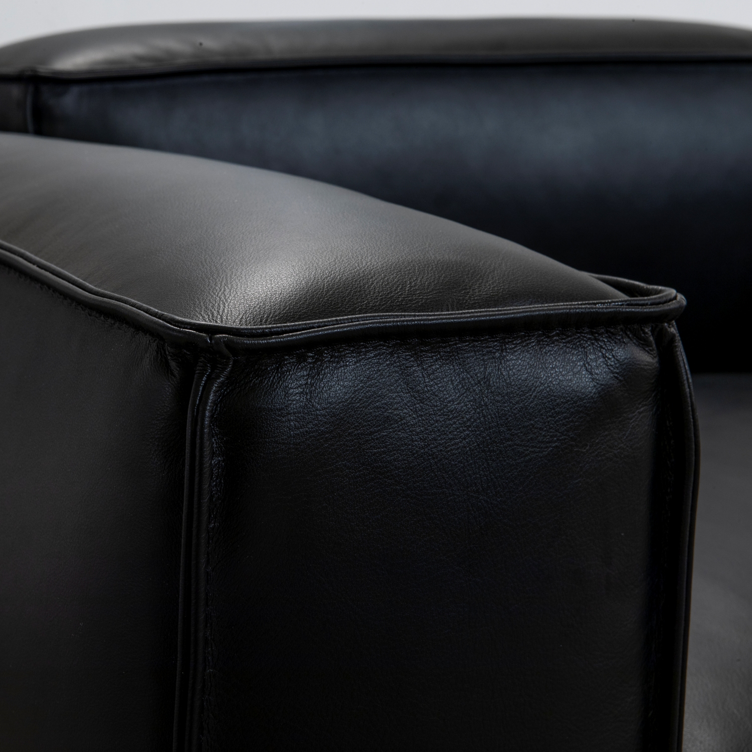 수아브 SE 03 모던 가죽 소파 천연면피 구스 통가죽 3-4인