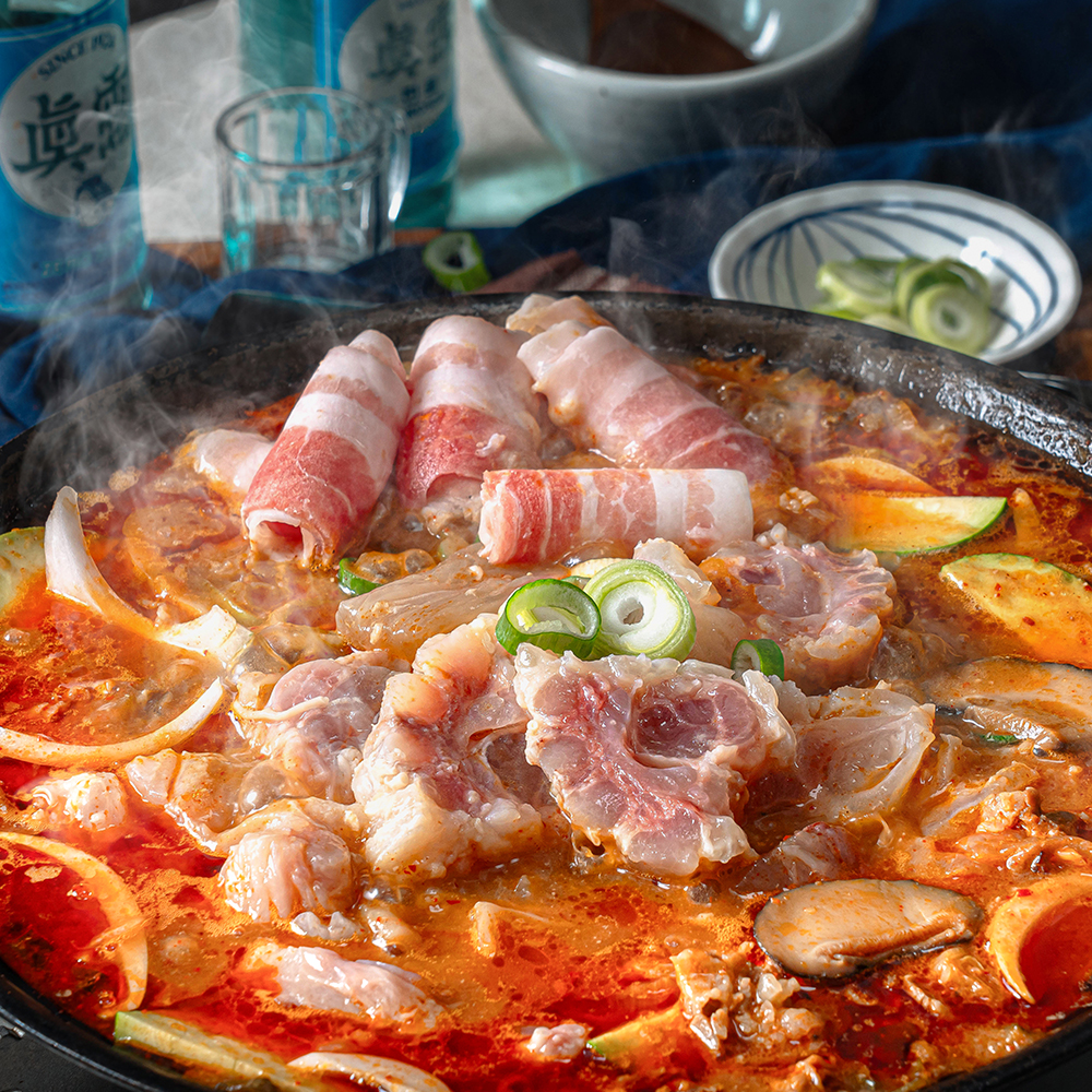 캠핑음식 요리 밀키트 우삼겹 스지 된장찌개 전골