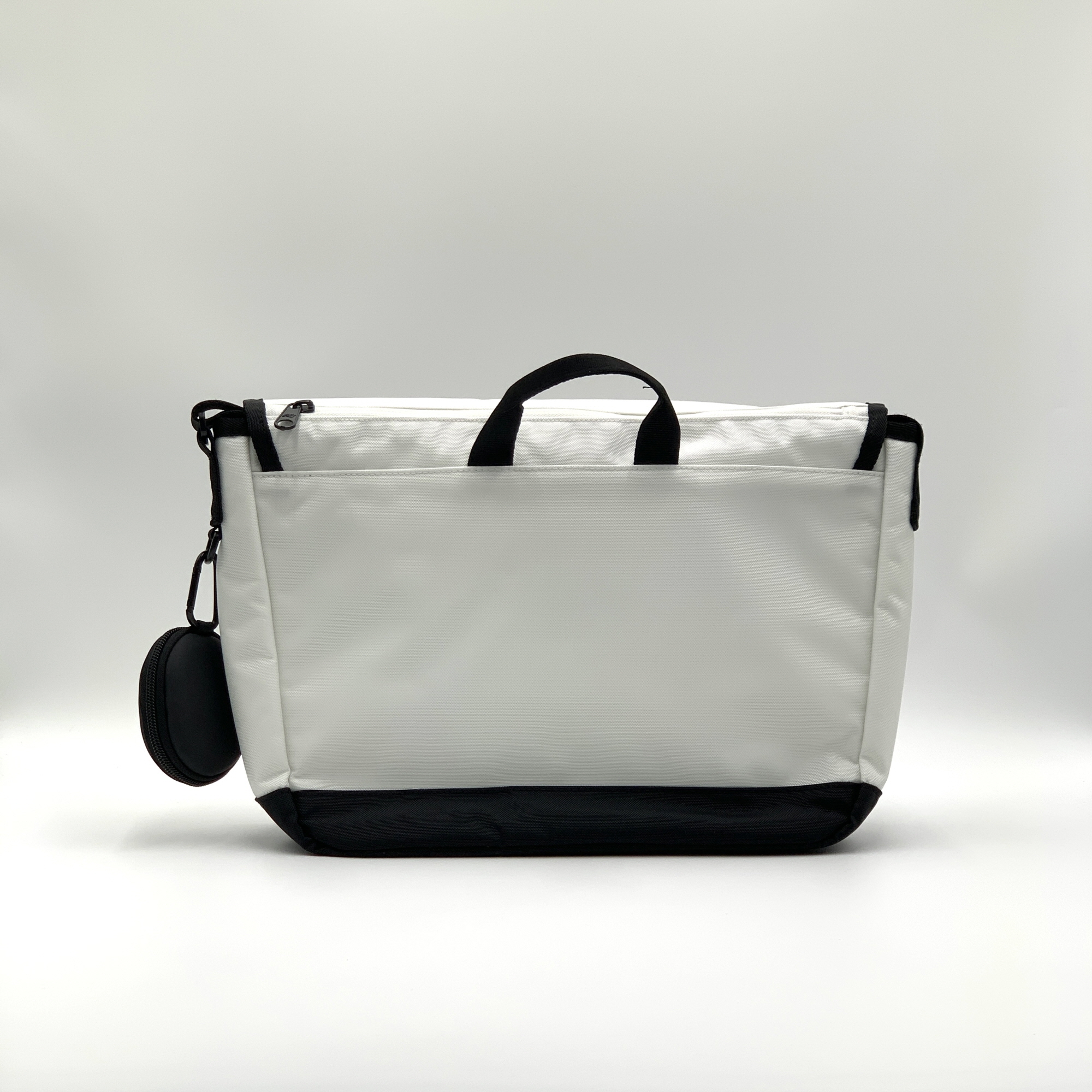 뉴발란스 키즈 에센셜 메신저백 화이트블랙