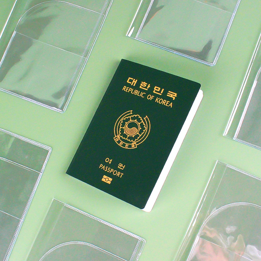 투명여권케이스 카드슬롯커버 비닐여권보호 신구 공용 - 메인 이미지