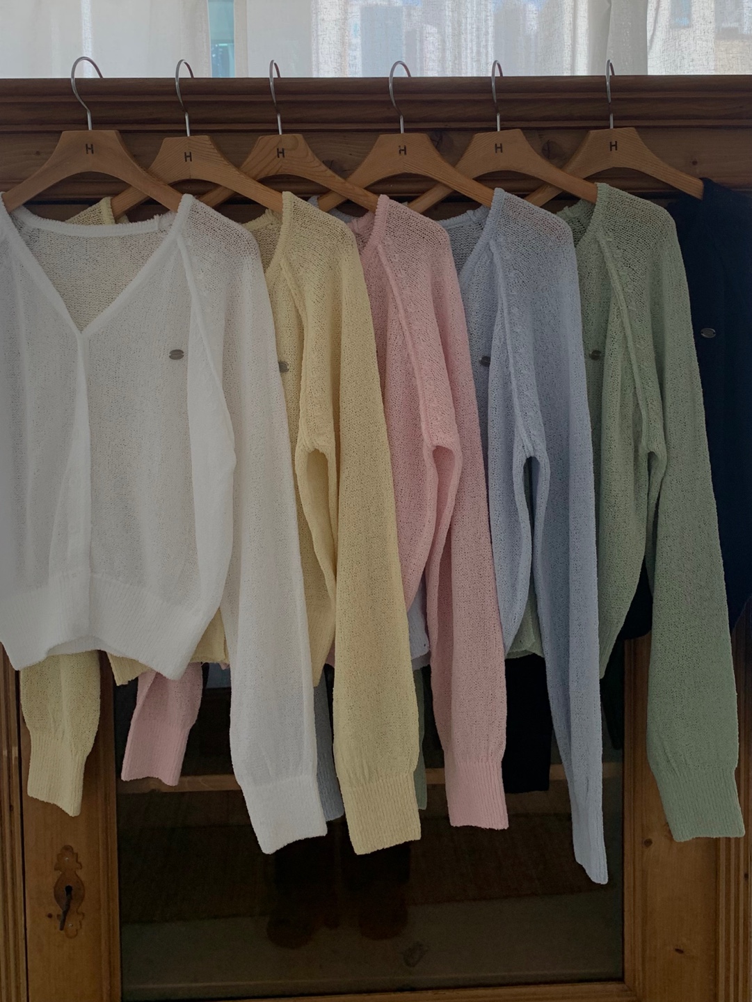 [살안타템] 미스트 펜던트 브이넥 썸머 크롭 가디건 6color (여름/ 여름가디건/ 냉방병차단/ 크롭여름가디건/ 썸머가디건/ 여름외투/ 살안타가디건/ 여리핏/ 휴양지룩) 상세 이미지 6