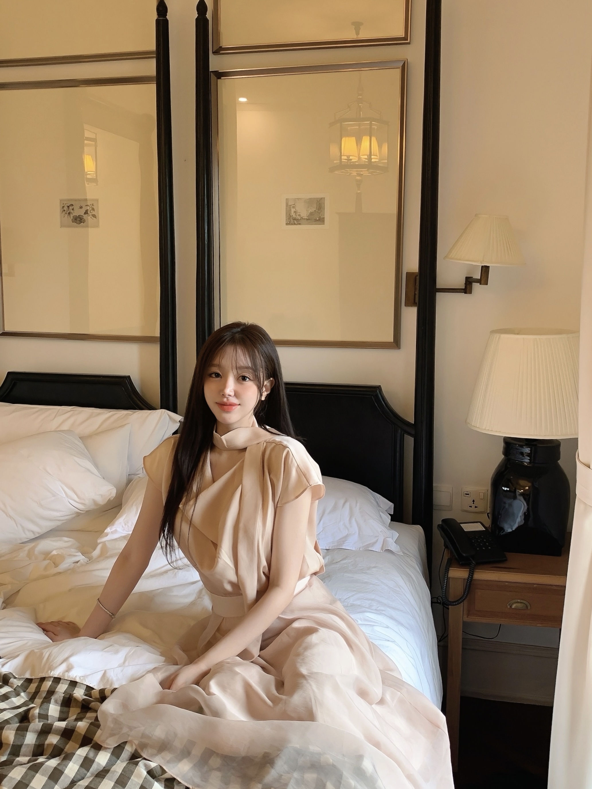 델리썸 플로아 시스루 플레어 미디 스커트