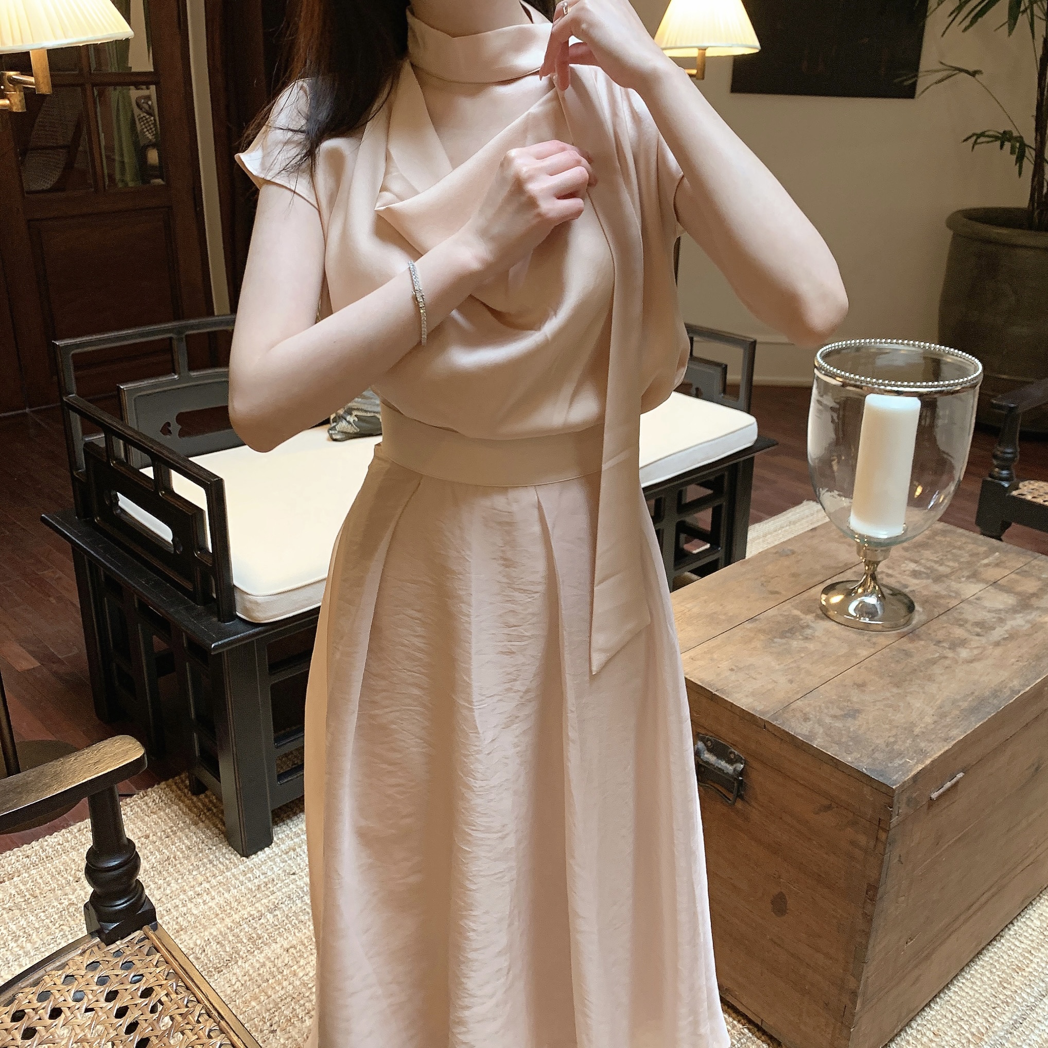 델리썸 플로아 시스루 플레어 미디 스커트