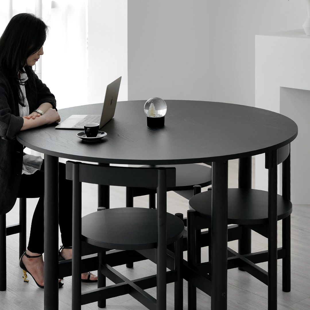 자야캠핑 반타 1725 애쉬 원목 블랙 식탁 원형 테이블 1200