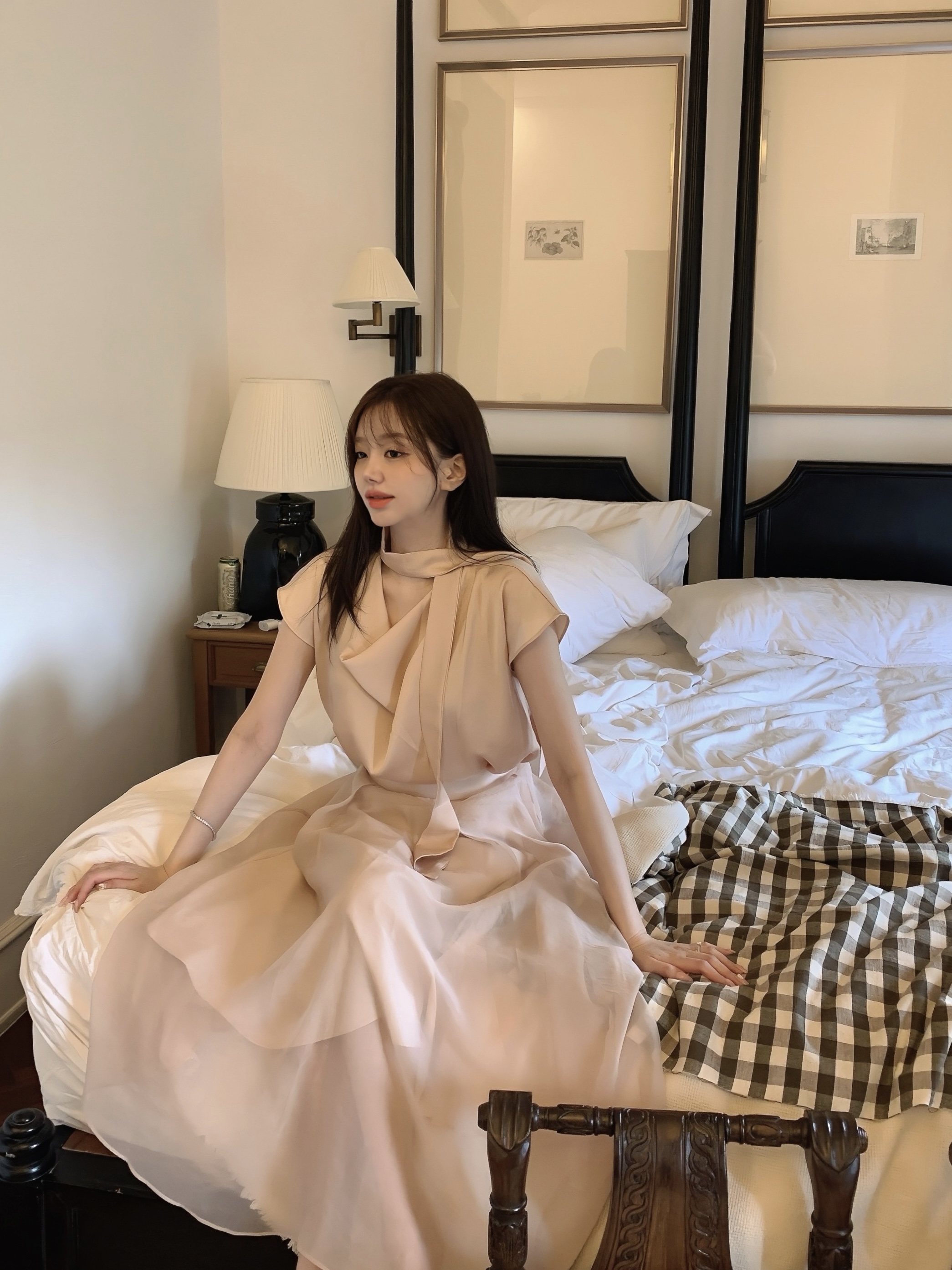 델리썸 플로아 시스루 플레어 미디 스커트