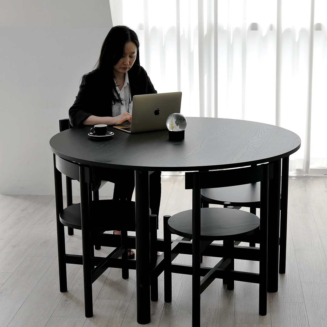 자야캠핑 반타 1725 애쉬 원목 블랙 식탁 원형 테이블 1200