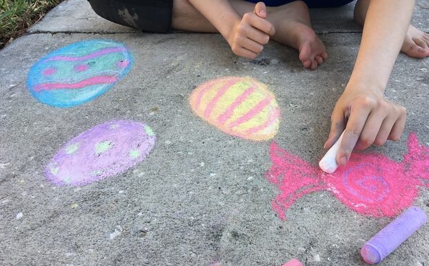 야외 바닥분필아트 7색20개 / 물로 지워지는 워셔블 바닥에 그리는 낙서분필 마당 도로그림 이미지 3