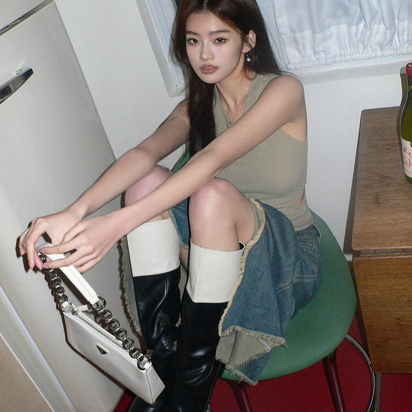 봄 여름 스트릿 데일리 컷아웃 셔링 골지 민소매 나시 슬림핏 코튼 스판 그린 - 상세 이미지 2