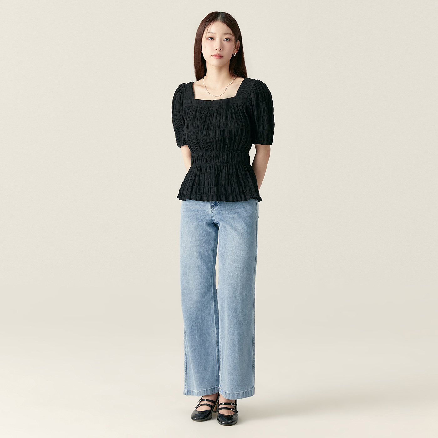 로엠 크롭 스트레이트 데님 RMTJF24G11 - 메인 이미지
