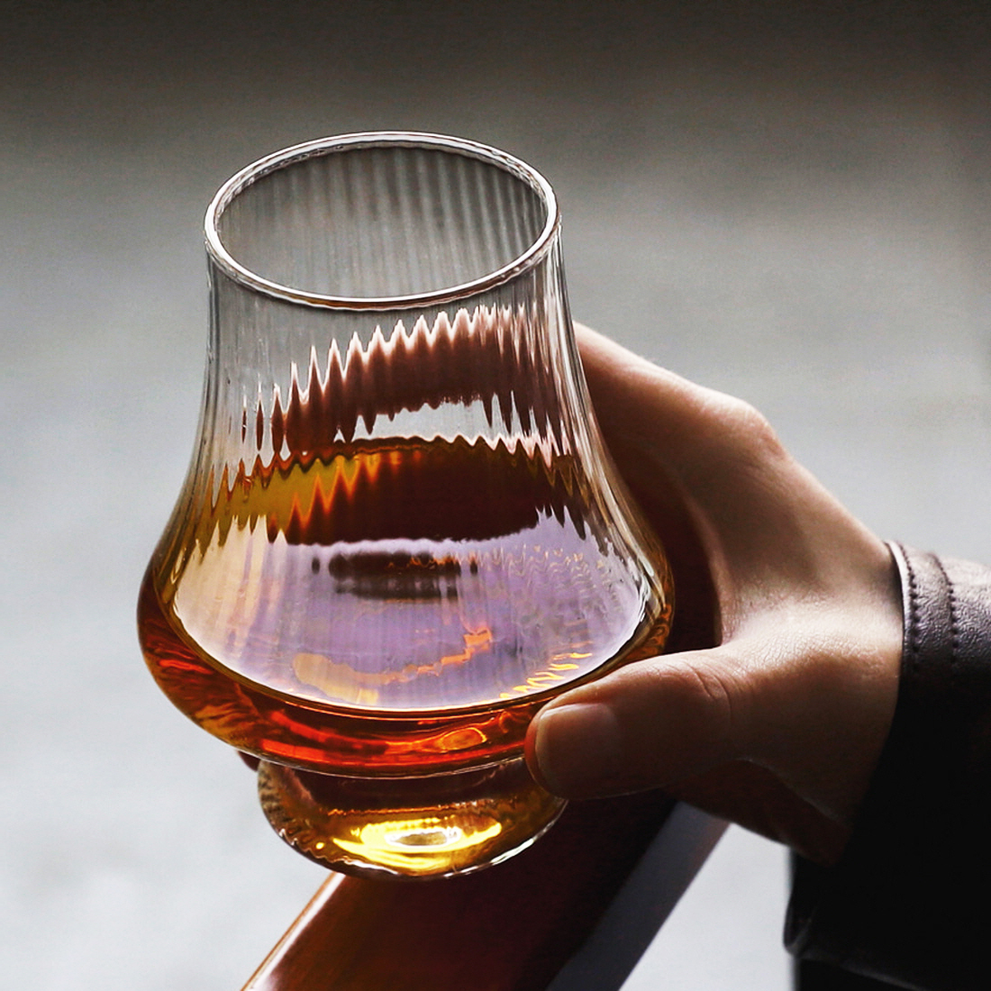 싱글몰트 위스키잔 꼬냑잔 테이스팅 유리잔 양주잔 스탠다드 퍼널형 브랜디 글라스 2종 - 상품 이미지