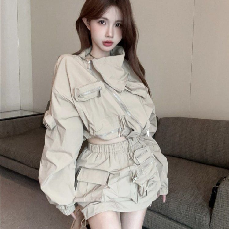 하이넥 사선 지퍼 크롭 자켓 카고 미니 스커트 투피스 세트 테크웨어 Y2K 스트릿룩 - 상품 이미지
