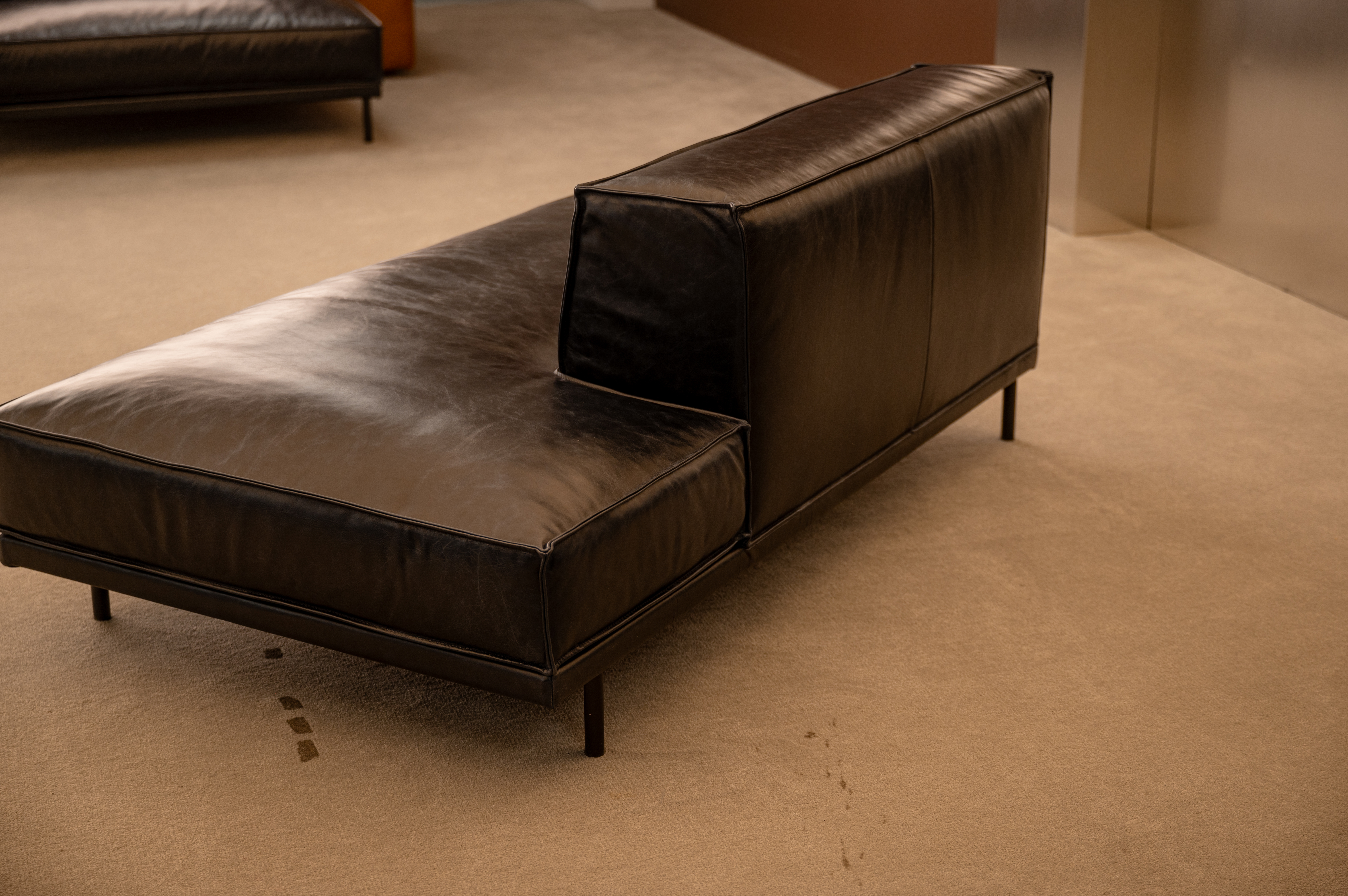 옐로우라이트 PH 27 이태리 내추럴 통가죽 천연면피 전체가죽 모듈소파 A+F 카우치