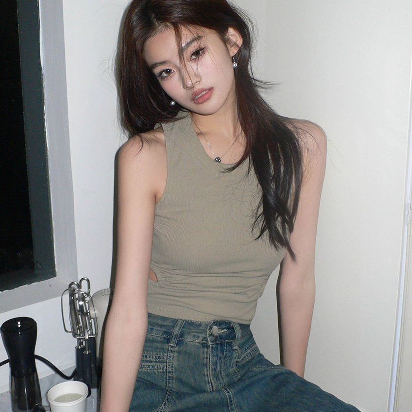 봄 여름 스트릿 데일리 컷아웃 셔링 골지 민소매 나시 슬림핏 코튼 스판 그린 - 메인 이미지