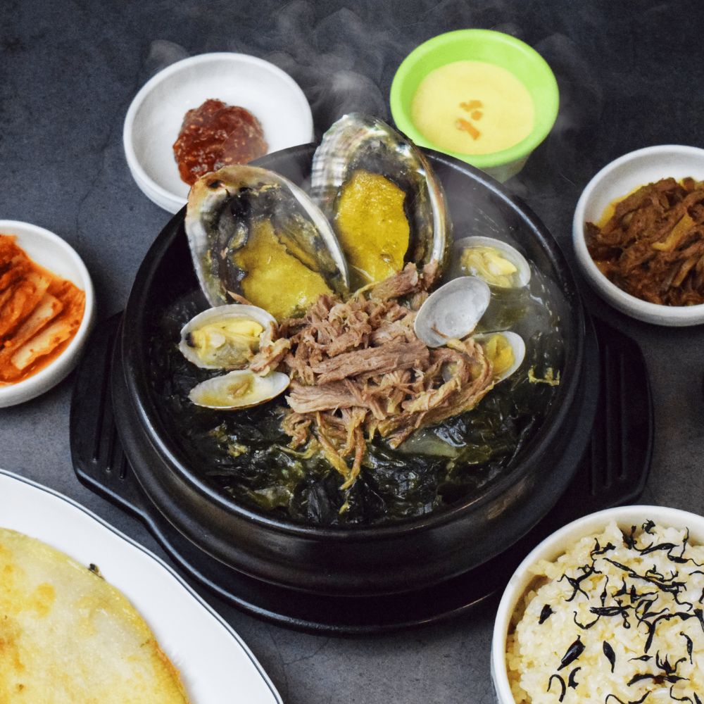 맛깔참죽 완도미소 미역국 소고기 황태 바지락 전복