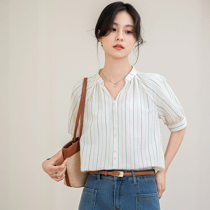 여름 여성 약간 루즈핏 얇은 스트라이프 퍼프소매 밴드카라 블라우스 데일리 코디 아이보리 - 상세 이미지 3