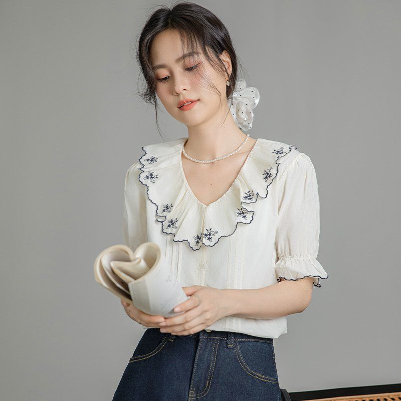봄 여름 간절기 여성 약간루즈핏 핀턱 프릴 퍼프소매 블라우스 데일리룩 아이보리 - 상세 이미지 4