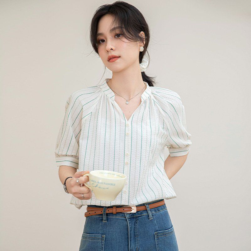 여름 여성 약간 루즈핏 얇은 스트라이프 퍼프소매 밴드카라 블라우스 데일리 코디 아이보리 - 메인 이미지