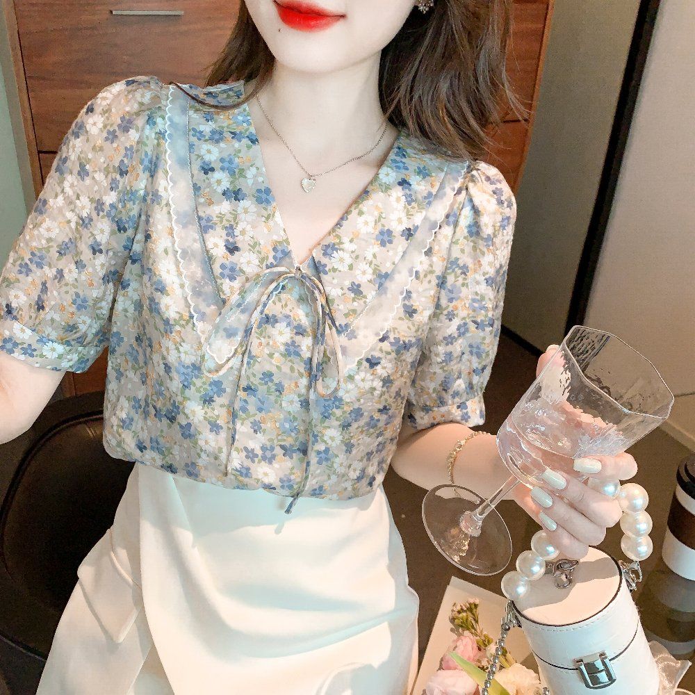 봄 여름 플로럴 배색 카라 리본 V넥 반팔 블라우스 퍼프소매 쉬폰 폴리 아이보리 플라워 - 상세 이미지 3