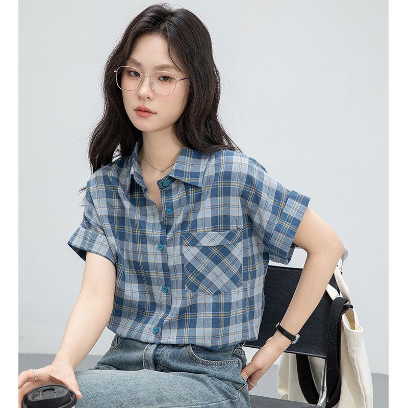 봄 여름 간절기 여성 약간루즈핏 얇은 체크 반팔 카라 셔츠 블라우스 데일리 블루 - 상세 이미지 2