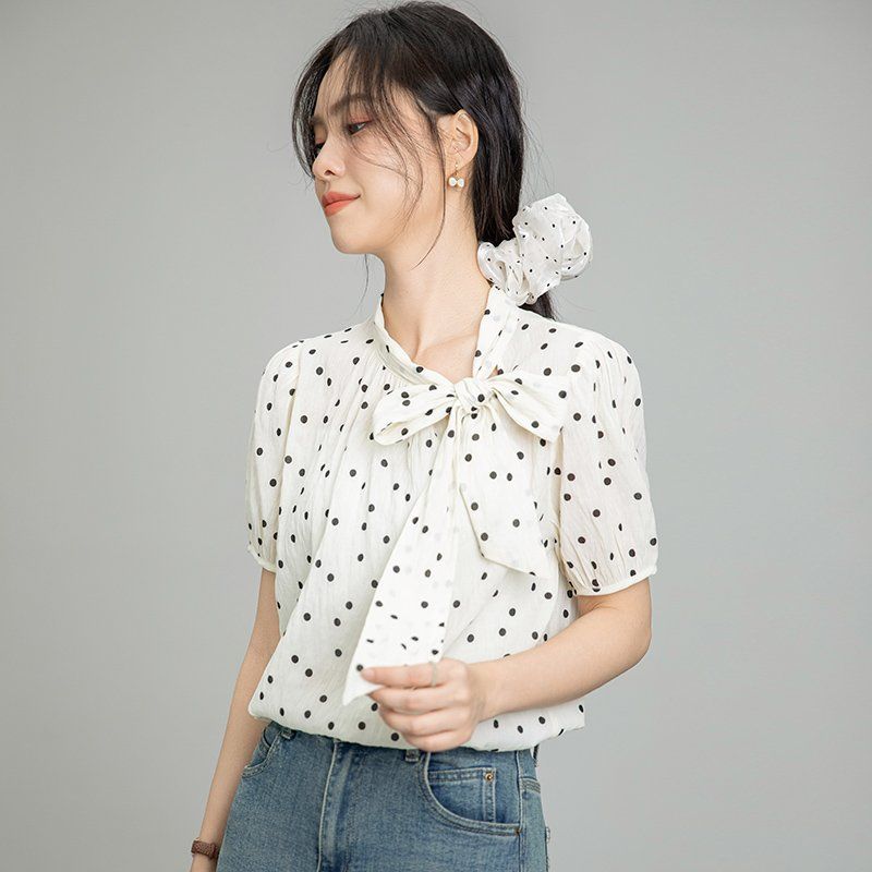 여름 여성 약간루즈핏 얇은 도트 리본타이 반팔 블라우스 데일리룩 아이보리 - 상세 이미지 2