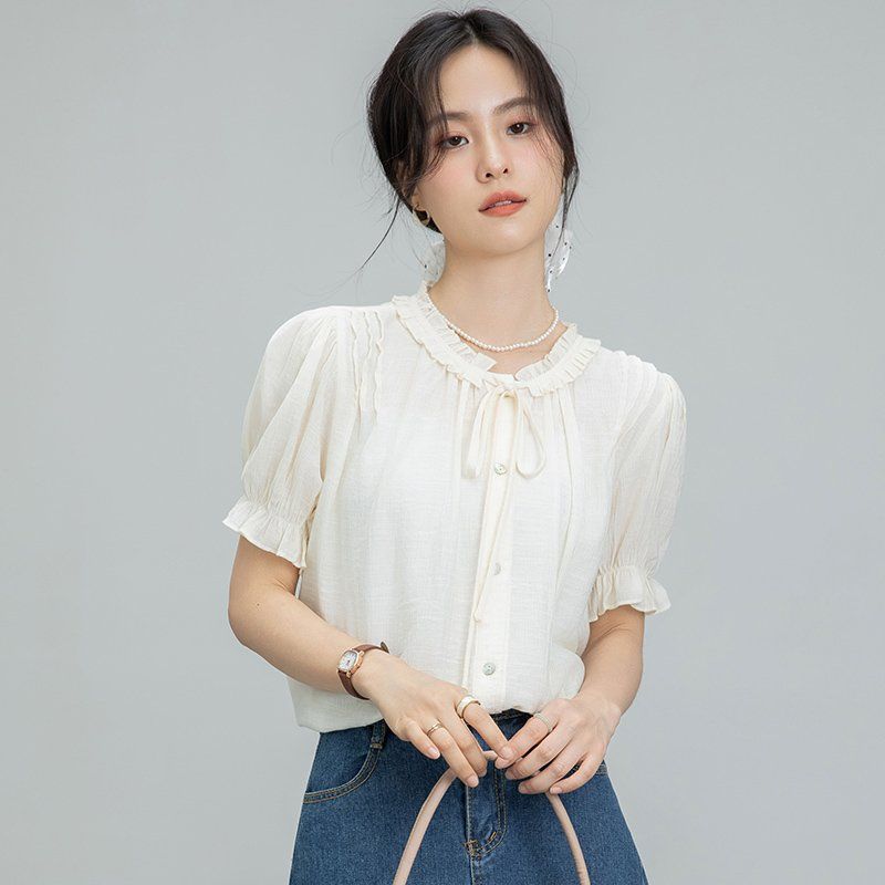봄 여름 간절기 여성 약간루즈핏 얇은 셔링 프릴 반팔 블라우스 데일리룩 아이보리 - 메인 이미지