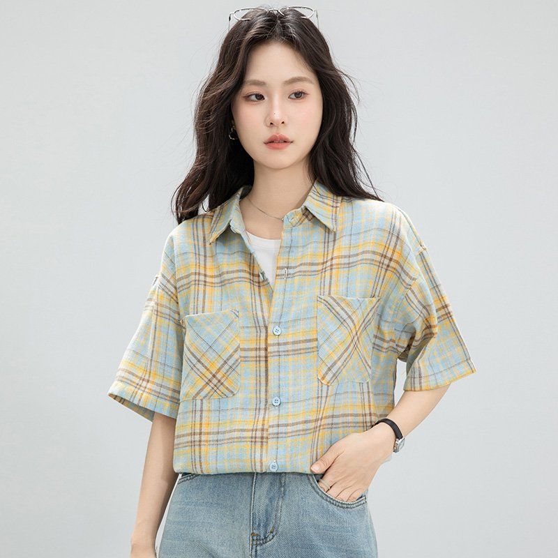 봄 여름 간절기 여성 약간루즈핏 얇은 체크 반팔 카라 셔츠 블라우스 데일리룩 블루 옐로우 - 상세 이미지 4