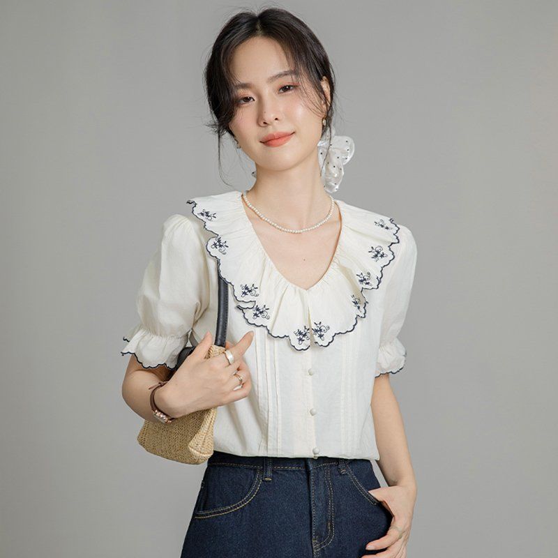 봄 여름 간절기 여성 약간루즈핏 핀턱 프릴 퍼프소매 블라우스 데일리룩 아이보리 - 메인 이미지