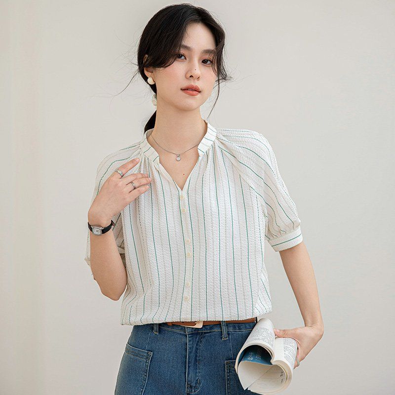여름 여성 약간 루즈핏 얇은 스트라이프 퍼프소매 밴드카라 블라우스 데일리 코디 아이보리 - 상세 이미지 2