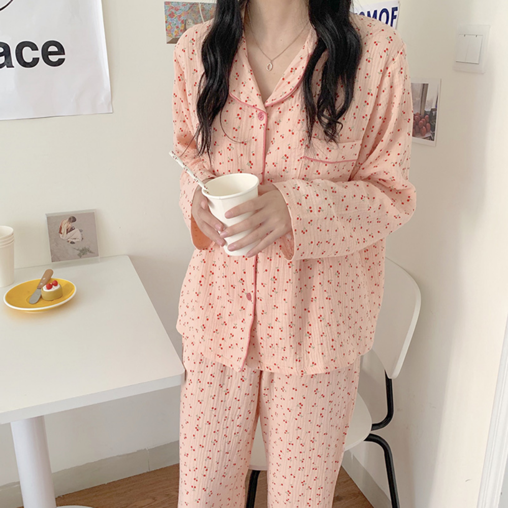요루면잠옷 체리 긴팔 홈웨어 블루 핑크 아이보리 파자마 세트 - 상세 이미지 3