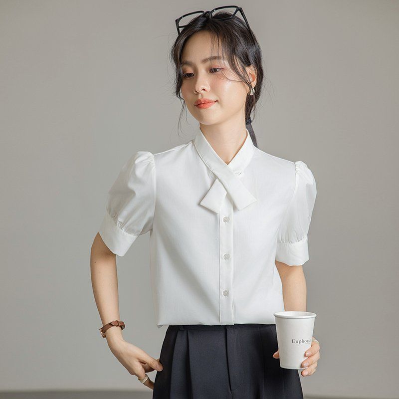 봄 여름 간절기 여성 약간루즈핏 얇은 핀턱 퍼프소매 카라 블라우스 데일리룩 화이트 - 상세 이미지 3
