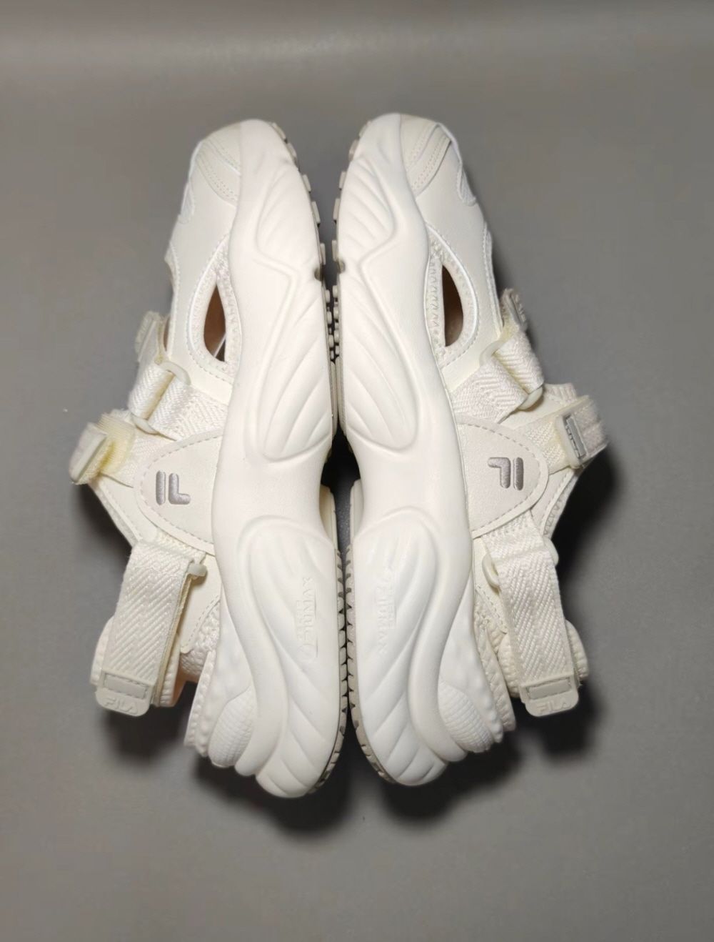 휠라 FILA 우먼스 메리제인 샌들 크림 베이지 T12W321401FAO 이미지 6
