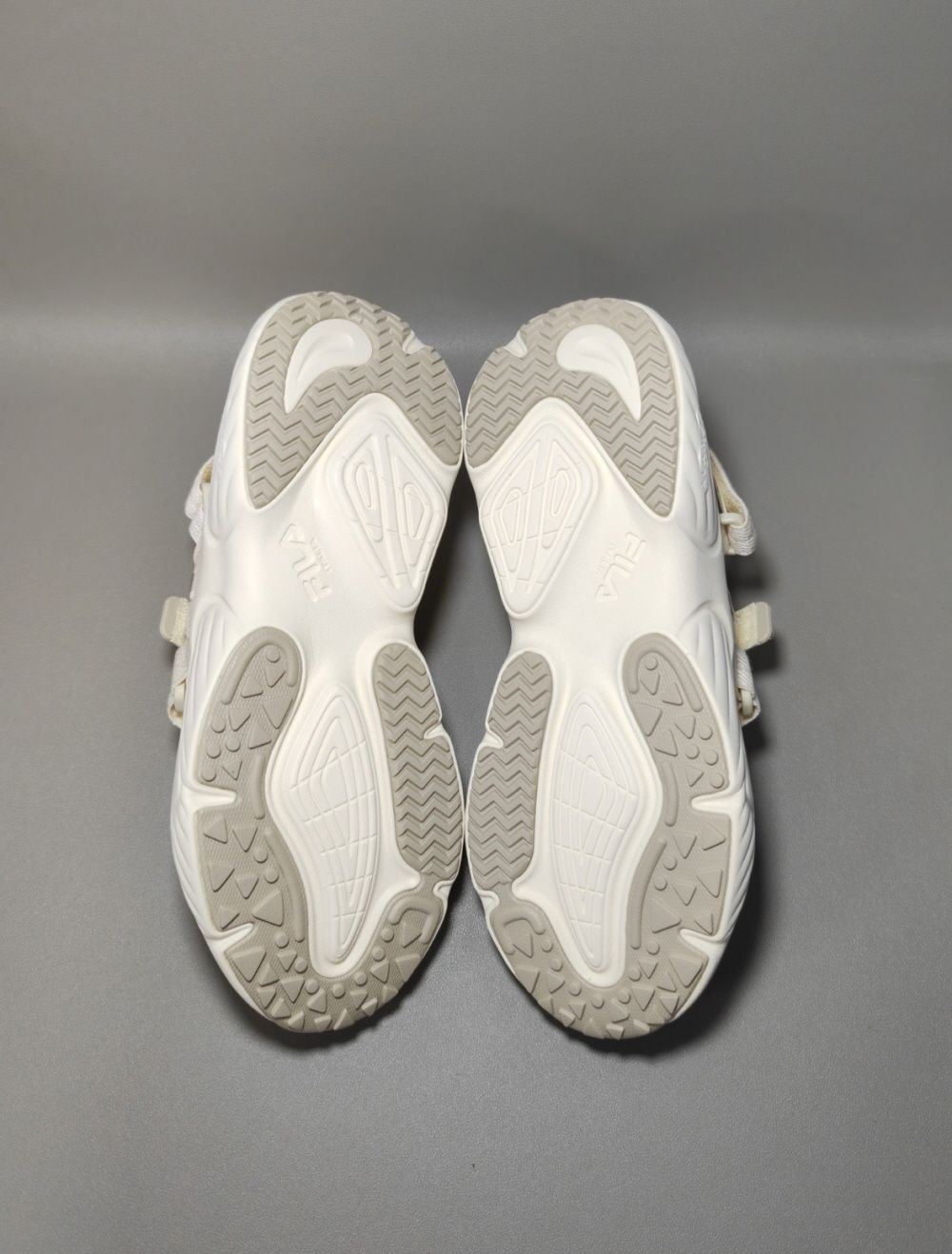 휠라 FILA 우먼스 메리제인 샌들 크림 베이지 T12W321401FAO 이미지 8