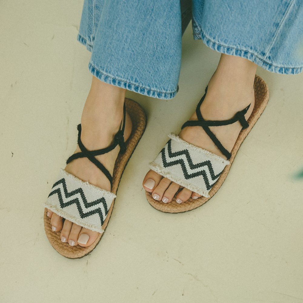 VPADA 브이파다 E12 블랙지그재그 여성샌들