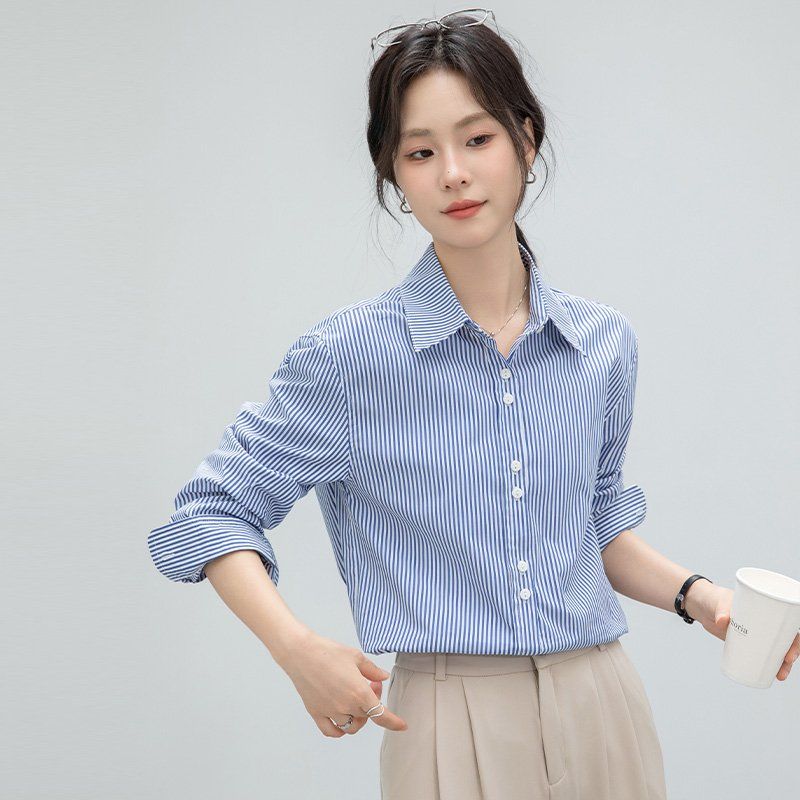 봄 가을 여성 스트라이프 카라 버튼 긴팔 블라우스 셔츠 폴리 데일리룩 오피스룩 출근룩 블루 - 상세 이미지 2